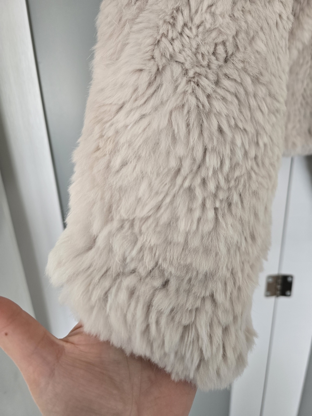 June Rabbit Fur Vest - Picture 6 of 11